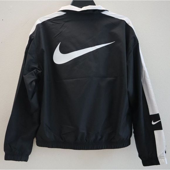 Nike DV3006 010 Women's Sz Small Black/White Full Zip Windbreaker Jacket $100 - Picture 2 of 6